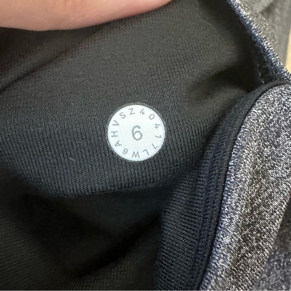 LULULEMON Train Times Crop Leggings Size 6 EB - Picture 11 of 14